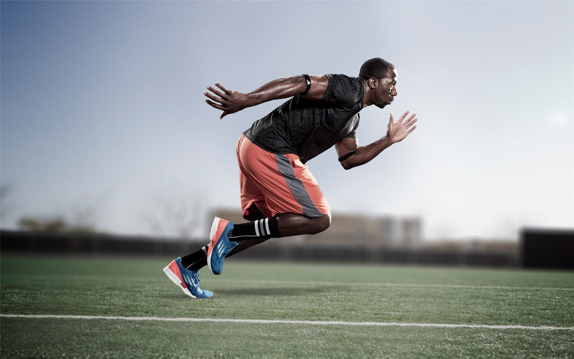 【视频解析】经典犯规事件中的规则应用与误判争议，犯规程度